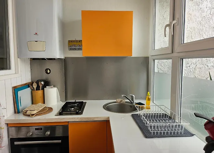 Arcachon: Charmante Maison T3 Proche Et Commerces, 2 Chambres, Wi-fi, Ideale Familles - Fr-1-319-35