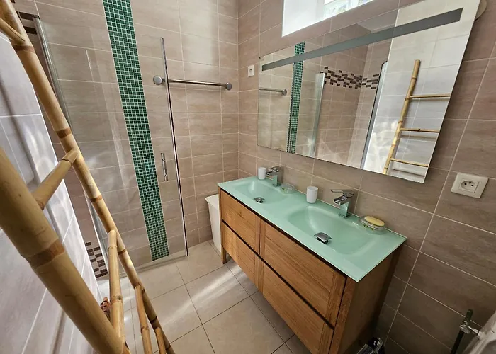 Arcachon: Charmante Maison T3 Proche Et Commerces, 2 Chambres, Wi-fi, Ideale Familles - Fr-1-319-35 Holiday home