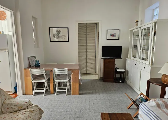 Arcachon: Charmante Maison T3 Proche Et Commerces, 2 Chambres, Wi-fi, Ideale Familles - Fr-1-319-35 Holiday home *